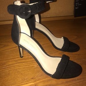 Black Marc Fisher heels Size:6